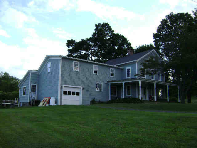 Building photograph for 185 STILL HILL RD